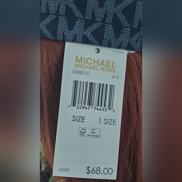 Michael Kors cap. - Picture 3 of 3